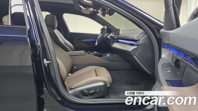BMW 5 Series (G60) 520i M Sport 2025 — фото 26