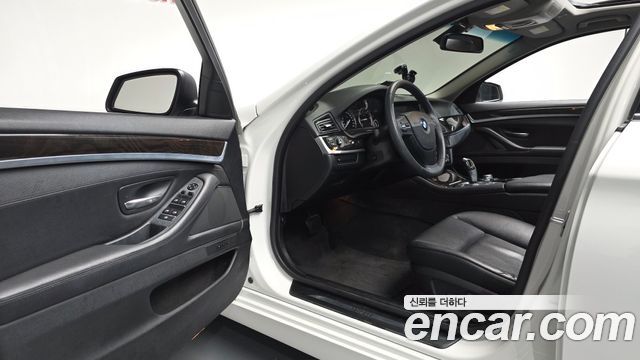 BMW 5 Series (F10) 520d 2013 — фото 10