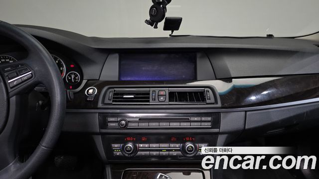 BMW 5 Series (F10) 520d 2013 — фото 14