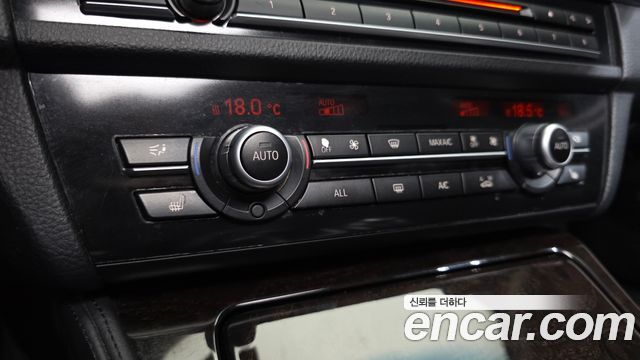 BMW 5 Series (F10) 520d 2013 — фото 18