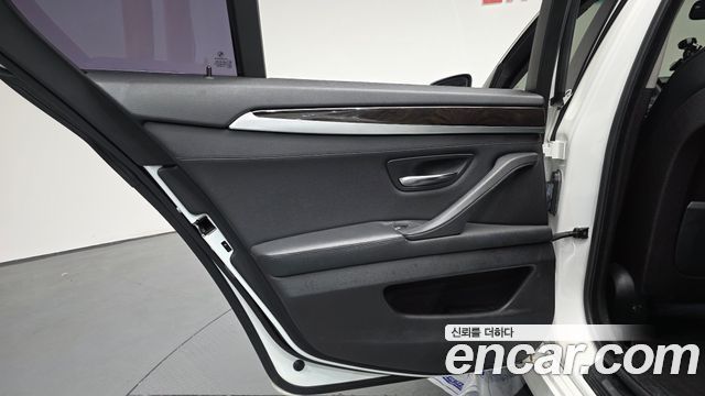 BMW 5 Series (F10) 520d 2013 — фото 25