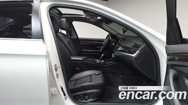 BMW 5 Series (F10) 520d 2013 — фото 26
