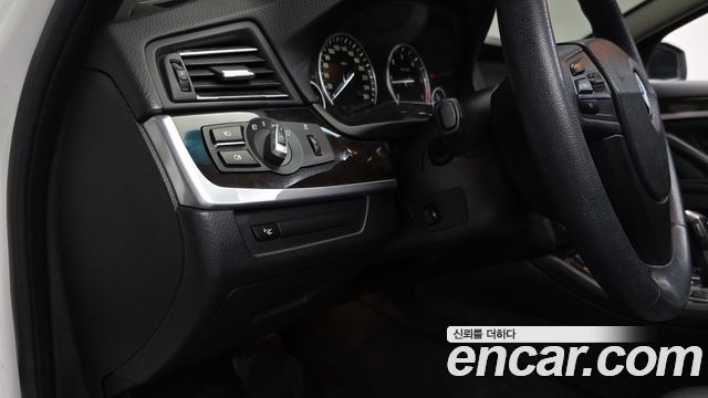 BMW 5 Series (F10) 520d 2013 — фото 30