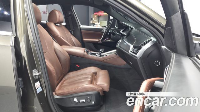 BMW X6 (G06) xDrive40i M Sport 2022 — фото 11
