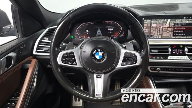BMW X6 (G06) xDrive40i M Sport 2022 — фото 13