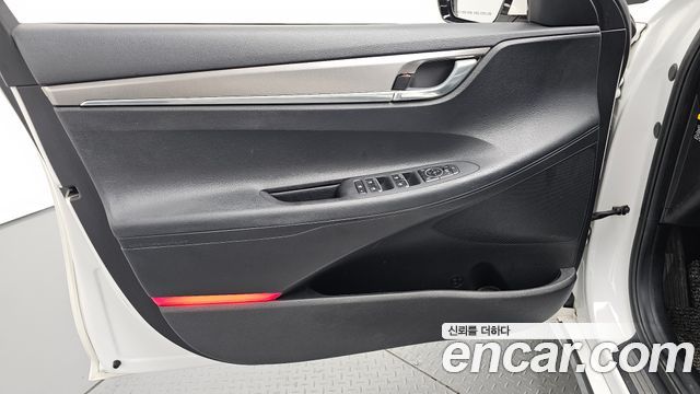 Hyundai Grandeur (IG) 2.5 Premium 2020 — фото 24