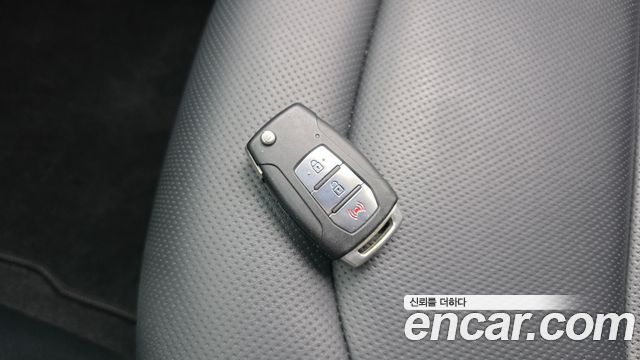 KG Mobility (SsangYong) Torres Gasoline 1.5 2WD T5 2023 — фото 19