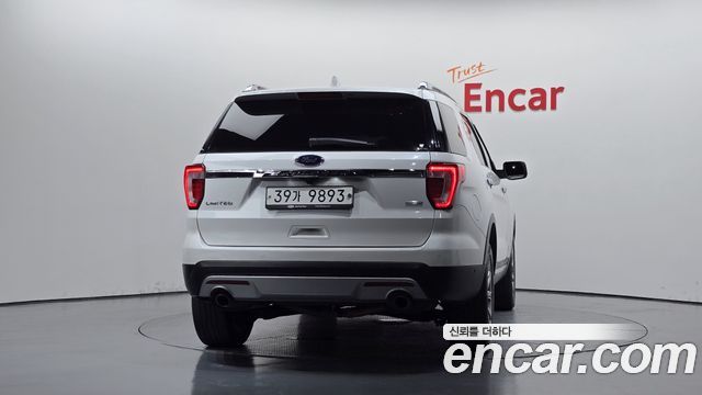 Ford Explorer 2.3 Limited 4WD 5th 2017 — фото 4