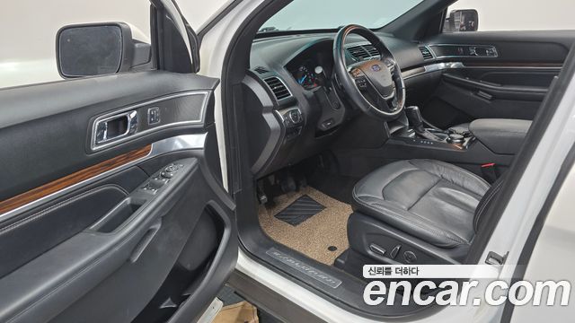 Ford Explorer 2.3 Limited 4WD 5th 2017 — фото 10