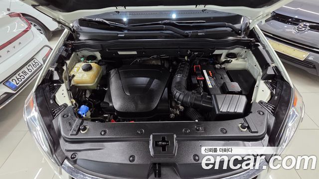 KG Mobility (SsangYong) Korando C 2.0 CVT 2WD Deluxe 2015 — фото 10