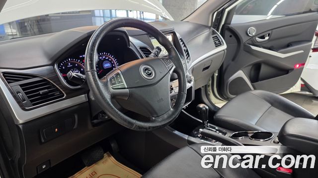 KG Mobility (SsangYong) Korando C 2.0 CVT 2WD Deluxe 2015 — фото 16
