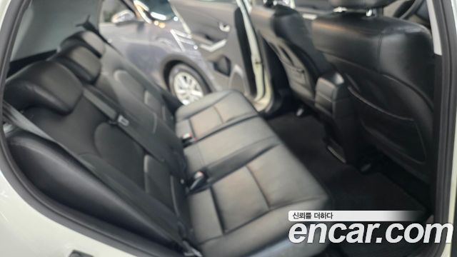 KG Mobility (SsangYong) Korando C 2.0 CVT 2WD Deluxe 2015 — фото 21