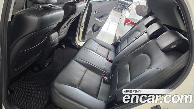 KG Mobility (SsangYong) Korando C 2.0 CVT 2WD Deluxe 2015 — фото 22
