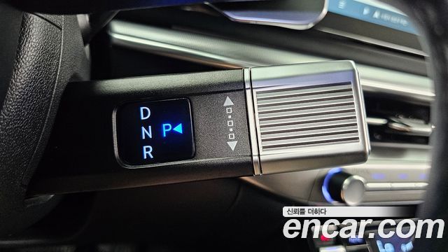 Hyundai Grandeur (GN7) 2,5 Gasoline 2WD Premium 2023 — фото 9