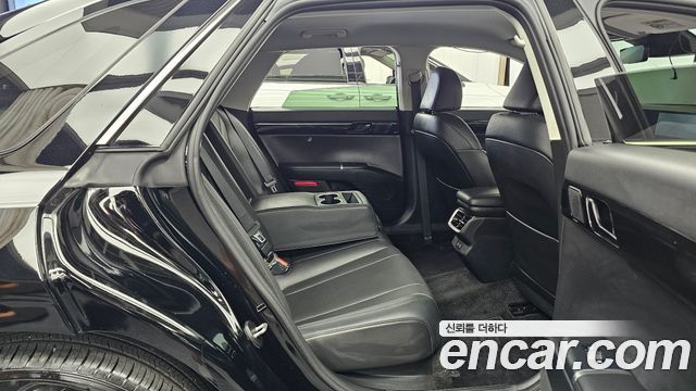 Hyundai Grandeur (GN7) 2,5 Gasoline 2WD Premium 2023 — фото 12