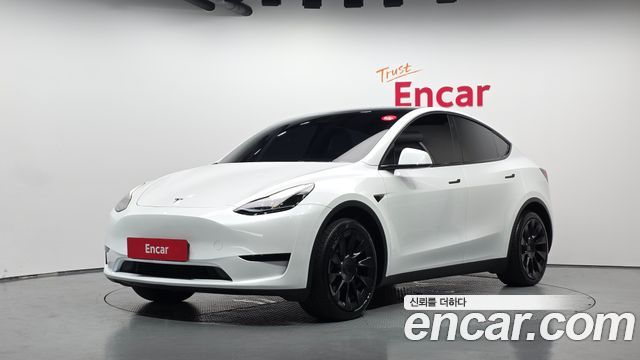 Tesla Model Y RWD