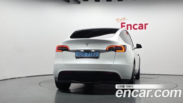 Tesla Model Y RWD 2024 — фото 4