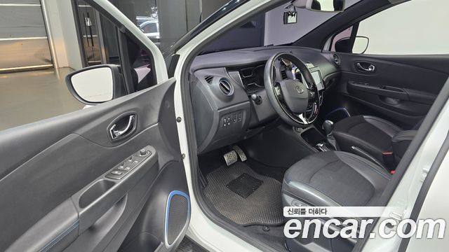 Renault Korea QM3 RE Signature 2017 — фото 10