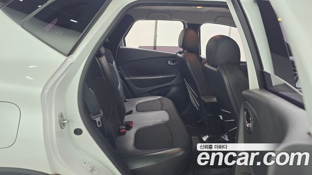 Renault Korea QM3 RE Signature 2017 — фото 11