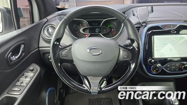 Renault Korea QM3 RE Signature 2017 — фото 13