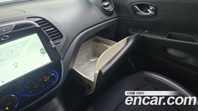 Renault Korea QM3 RE Signature 2017 — фото 20