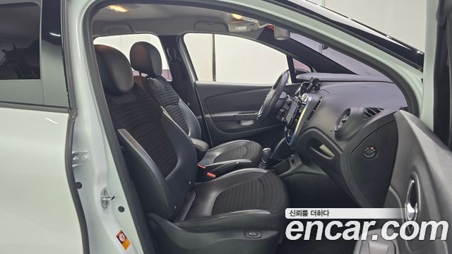 Renault Korea QM3 RE Signature 2017 — фото 26