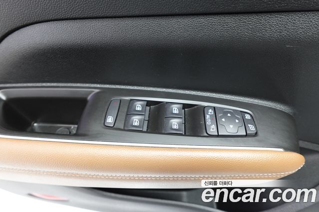 Renault Korea QM6 2.0 LPe RE Signature 2WD 2022 — фото 19