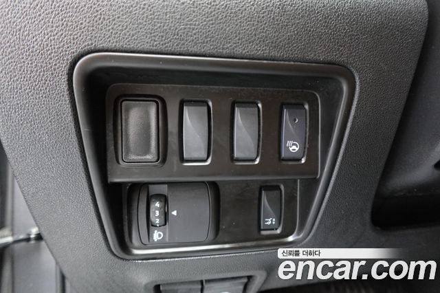Renault Korea QM6 2.0 LPe RE Signature 2WD 2022 — фото 20
