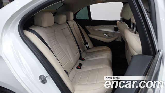 Mercedes-Benz E-Class (W213) E200 Avantgarde 2018 — фото 11