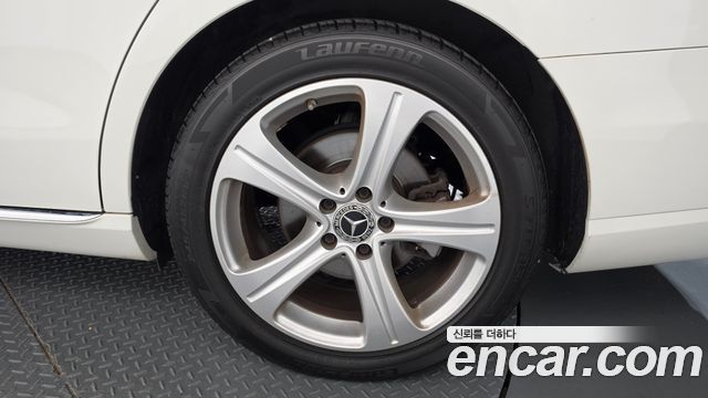 Mercedes-Benz E-Class (W213) E200 Avantgarde 2018 — фото 21