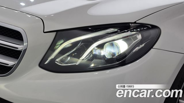 Mercedes-Benz E-Class (W213) E200 Avantgarde 2018 — фото 22