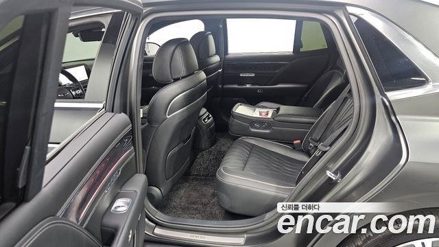 Genesis G90 (RS4) Gasoline 3.5 Turbo e-S/C AWD 2023 — фото 11