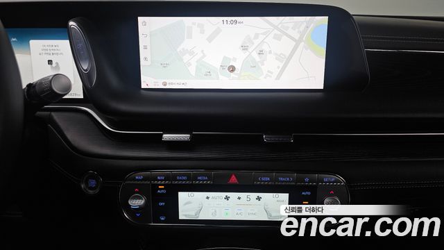 Genesis G90 (RS4) Gasoline 3.5 Turbo e-S/C AWD 2023 — фото 14
