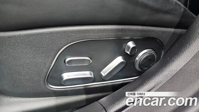 Genesis G90 (RS4) Gasoline 3.5 Turbo e-S/C AWD 2023 — фото 19