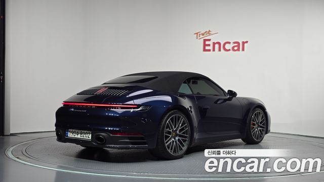 Porsche 911 (992) Carrera 4S Cabriolet 2021 — фото 2