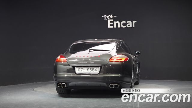 Porsche Panamera 4.8 Turbo 970 2011 — фото 4