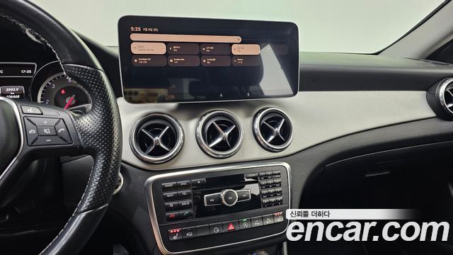 Mercedes-Benz GLA-Class (X156) GLA200 CDI 4MATIC 2015 — фото 14
