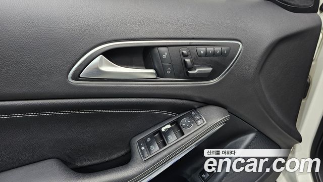 Mercedes-Benz GLA-Class (X156) GLA200 CDI 4MATIC 2015 — фото 16