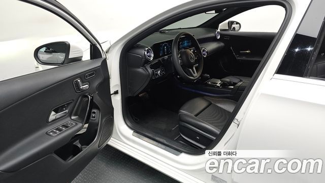 Mercedes-Benz A-Class (W177) A250 4MATIC Sedan 2020 — фото 10