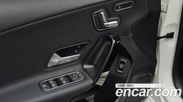 Mercedes-Benz A-Class (W177) A250 4MATIC Sedan 2020 — фото 19
