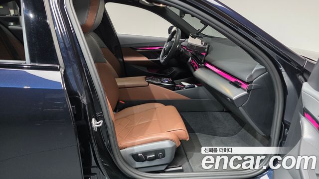 BMW 5 Series (G60) 530e M Sport 2025 — фото 11