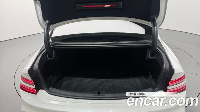 Genesis G80 (RG3) Gasoline 2.5 Turbo AWD 2025 — фото 17