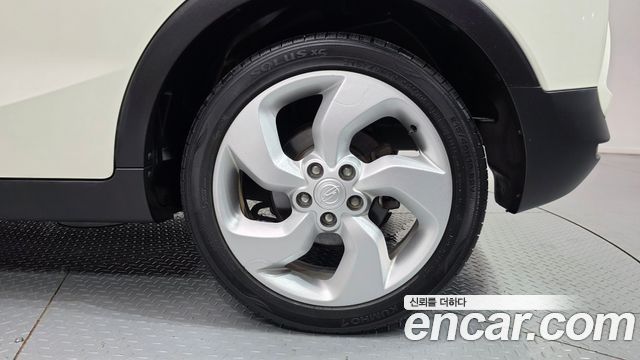 KG Mobility (SsangYong) Tivoli LX 2WD DLX 2015 — фото 5