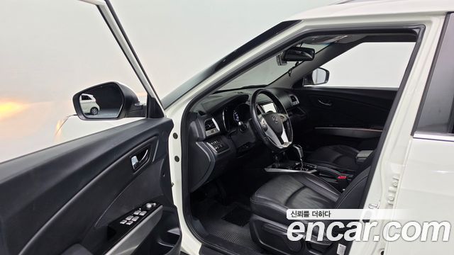 KG Mobility (SsangYong) Tivoli LX 2WD DLX 2015 — фото 10