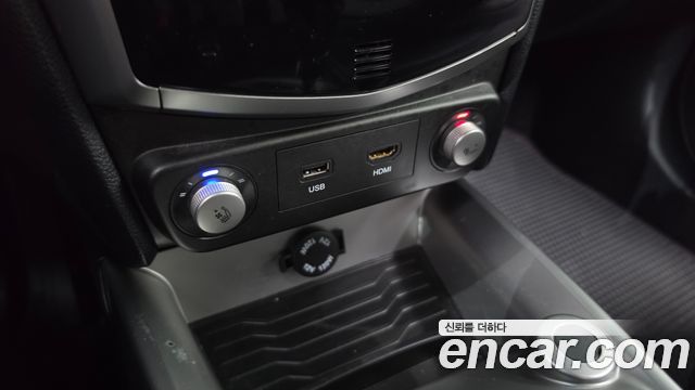 KG Mobility (SsangYong) Tivoli LX 2WD DLX 2015 — фото 16