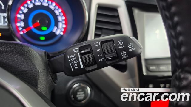 KG Mobility (SsangYong) Tivoli LX 2WD DLX 2015 — фото 24