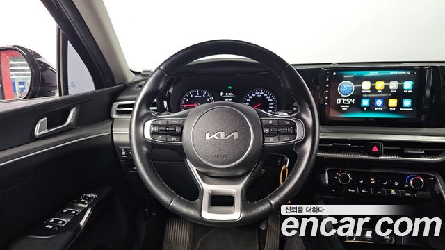 Kia K5 (III) 2.0 Trendy 2023 — фото 13