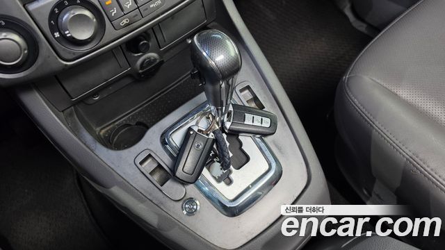 KG Mobility (SsangYong) Korando Turismo 4WD 9-Seater Adventure 60th Edition 2015 — фото 9