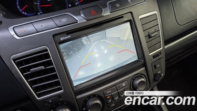 KG Mobility (SsangYong) Korando Turismo 4WD 9-Seater Adventure 60th Edition 2015 — фото 15