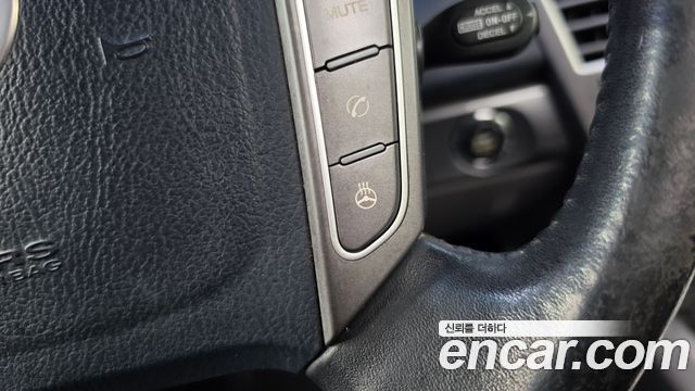 KG Mobility (SsangYong) Korando Turismo 4WD 9-Seater Adventure 60th Edition 2015 — фото 16